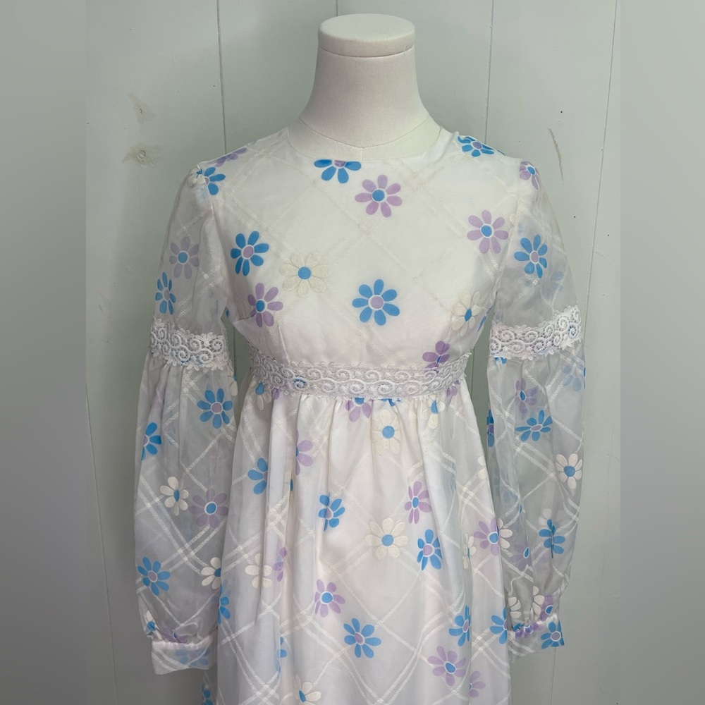 Vintage 1970’s Flower Power Maxi Dress semi formal garden party daisy hippie